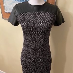 Michael Kors gray shift dress with faux black leather size 00